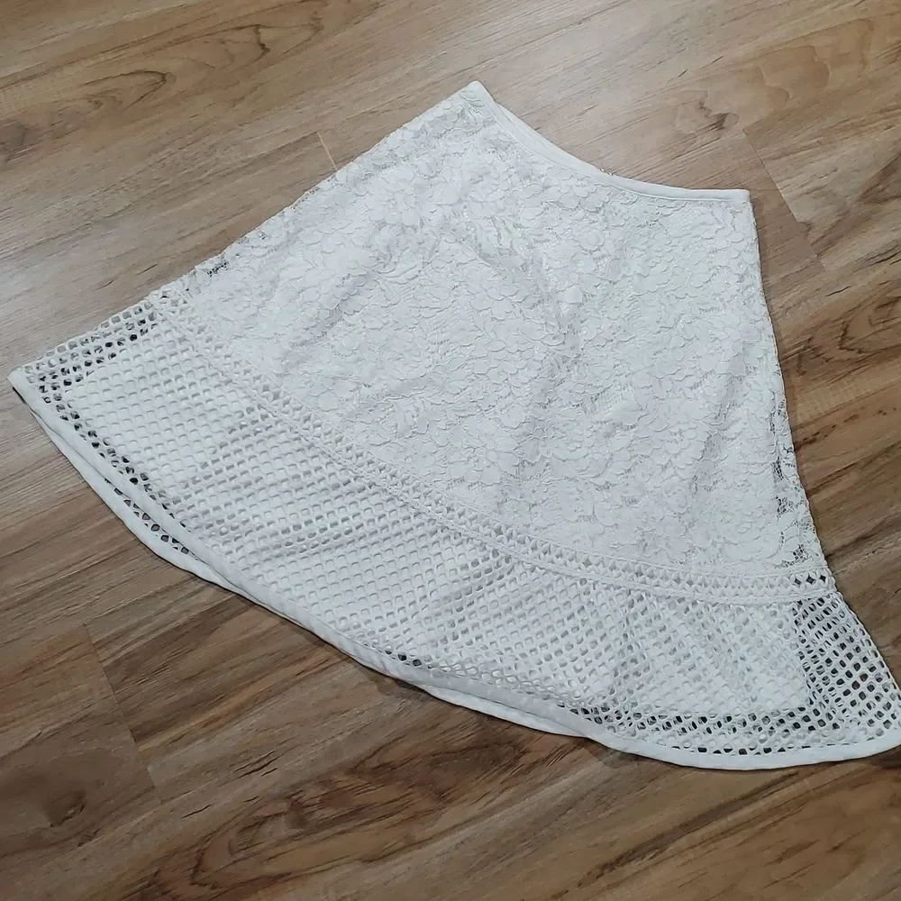 🔹️Forever 21 White Floral Print Lace Skirt Small